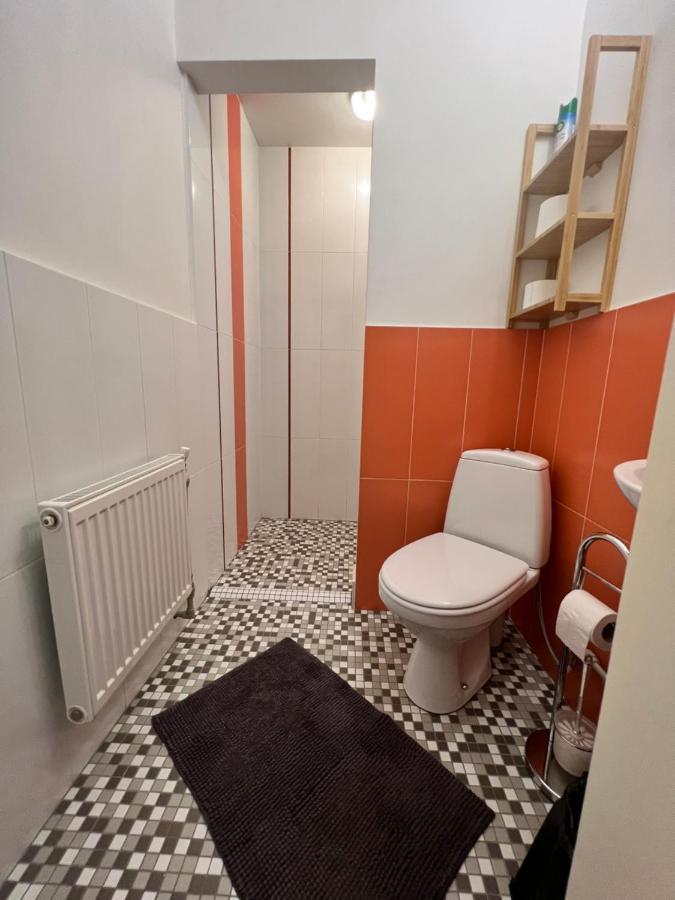Guest House In Dobele City Center- Pilsetas Maja Exterior foto